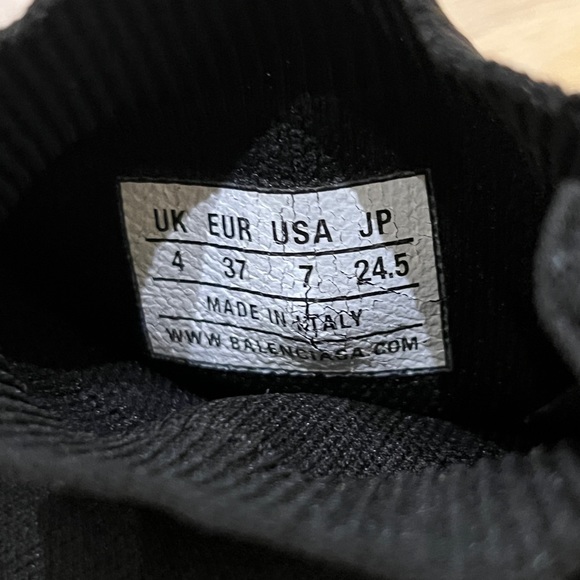 Balenciaga: SPEED RECYCLED KNIT SNEAKER IN BLACK/WHITE - Picture 8 of 10